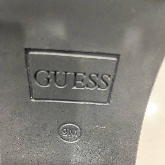 GUESS Black Chunky Lug Sole Side Zip Ankle Boots Size 9M EUC - Picture 10 of 11